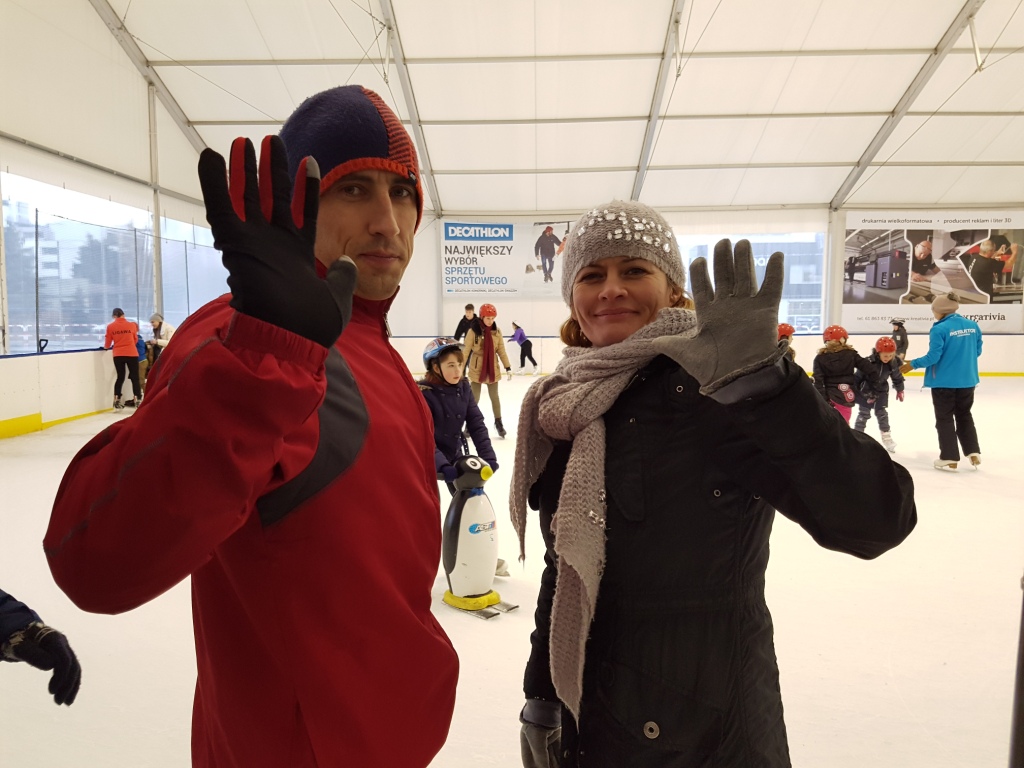 Wycieczka na lodowisko Ligawa i do kina Kinepolis w Poznaniu uczniw szkoy podstawowej