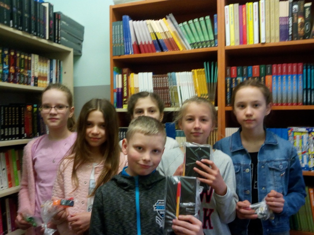 Konkurs biblioteki szkolnej Ukryte tytuy ksiek z okazji Midzynarodowego Dnia Jzyka Ojczystego